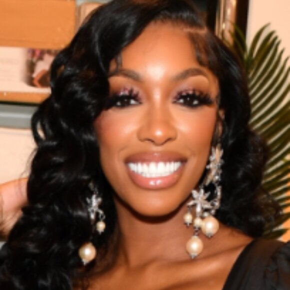 26" Beautiful Brazilian Body Wave Lace Front Wig-Big Holiday Hair! - Picture 1 of 11